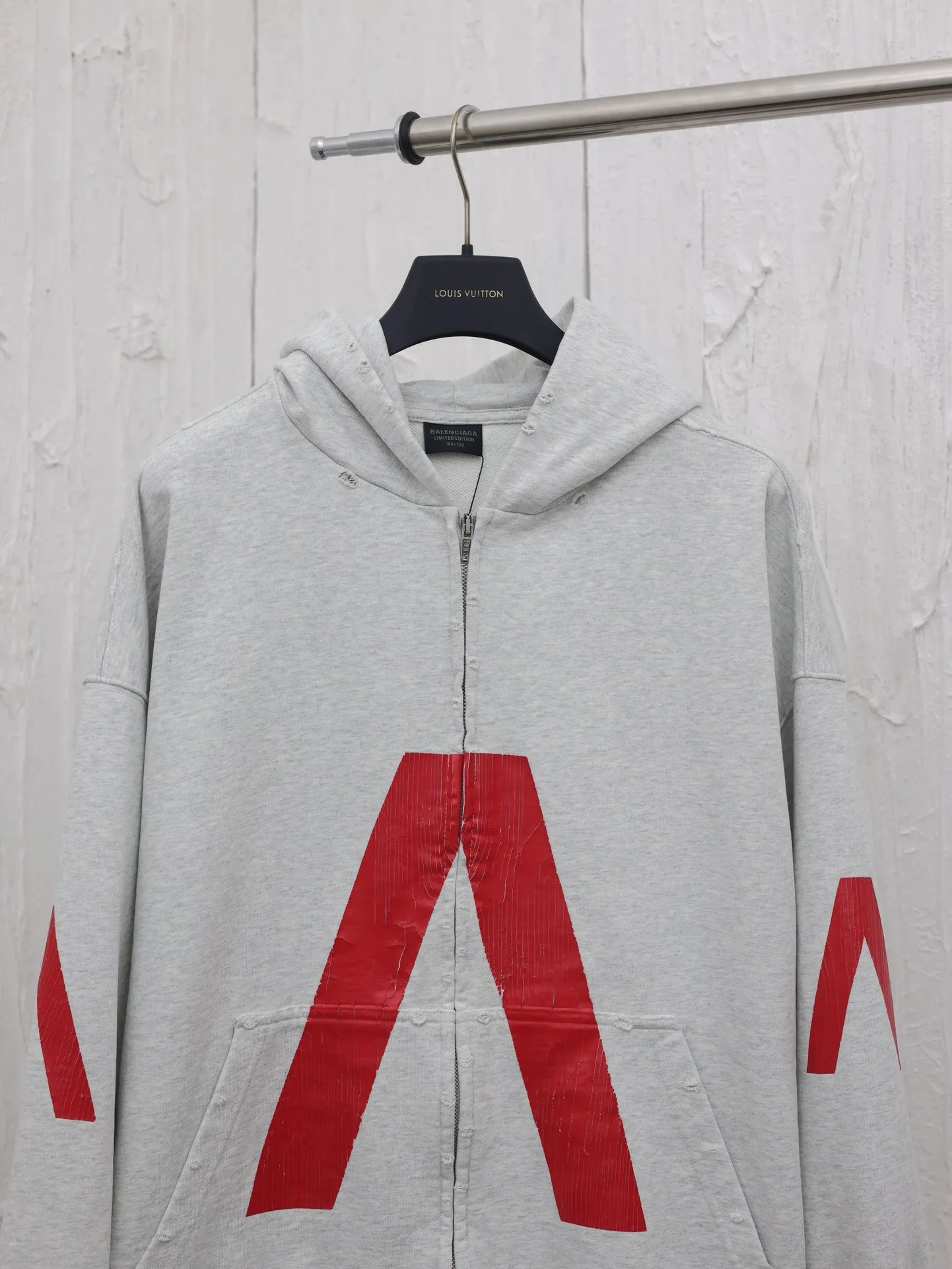 Balenciag*/ BLCG V YB ！ 480g， ， ， ， Gray 。 ， 。 ， ， ， 。 ， ， 。 ， Silver ， Size：S/M/L